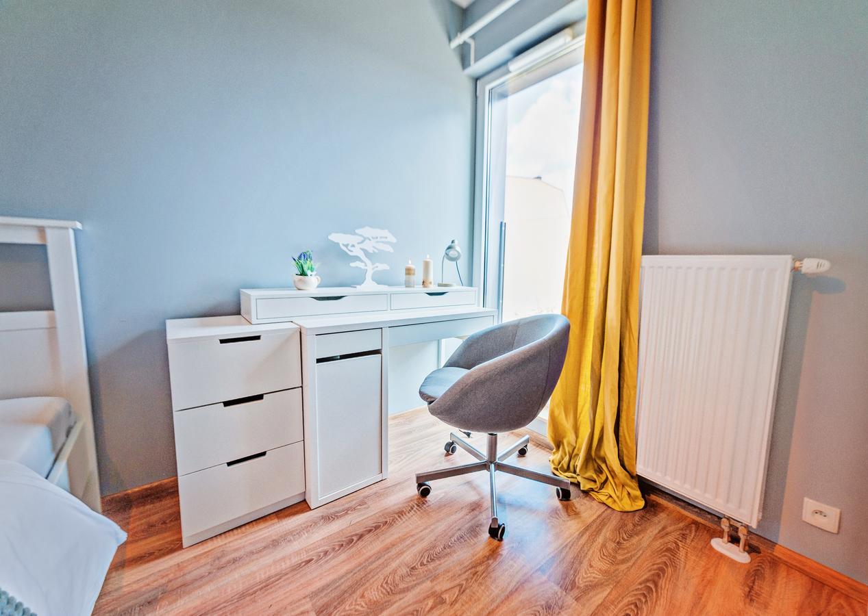 Apartamenty Homely Place 8 - Parking Poznań Exteriör bild